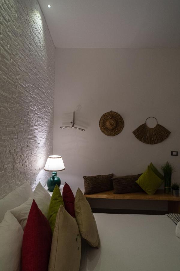 Il Giardino Di Sybar Apartment Lecce Exterior photo